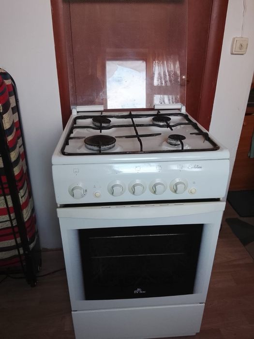 Газовая плита рабочая