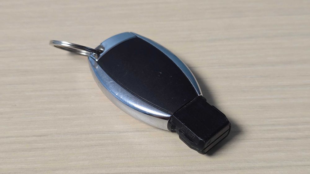 Cheie Mercedes cu placa electronica