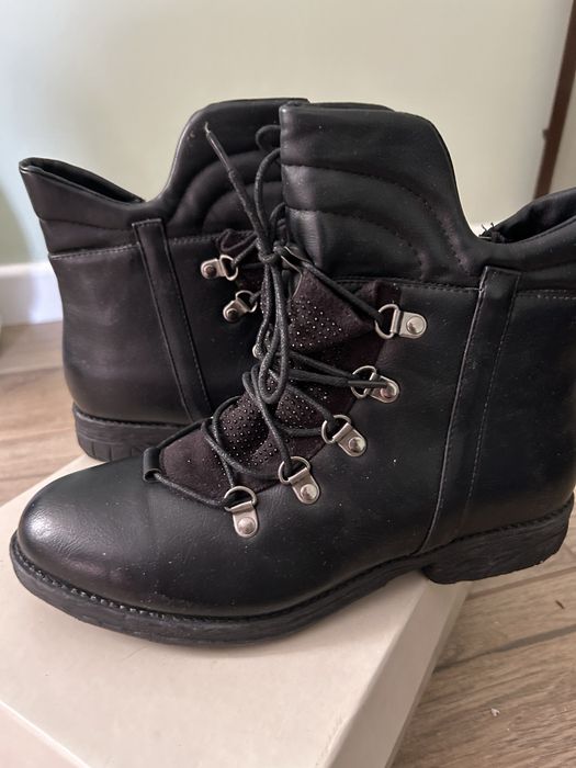 Ghete negre marimea 41