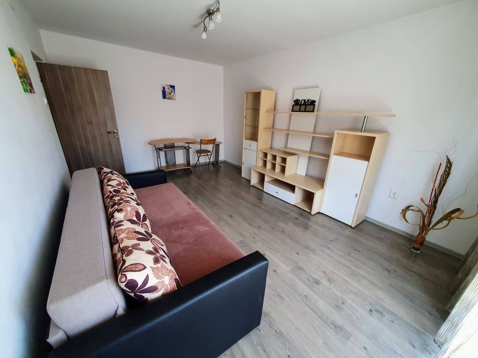 Inchiriez apartament 3 camere TUDOR