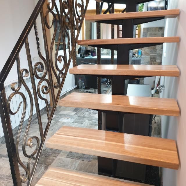 Trepte lemn 4x30cm din stejar stratificat cu lamela continua