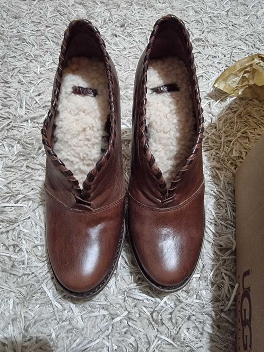 Обувки UGG чисто нови