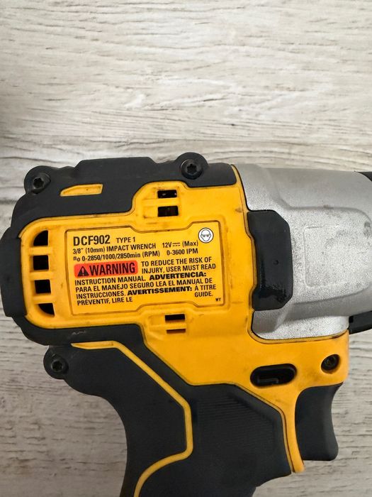 Машини на Dewalt