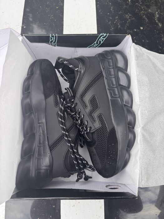Versace chain reaction