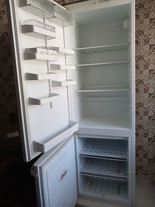 Продам холодильник 2-х камерный