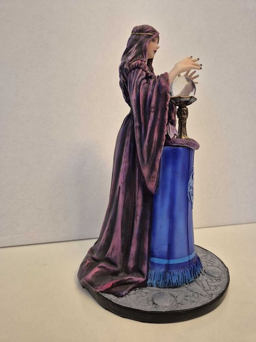 Statueta Anne Stokes