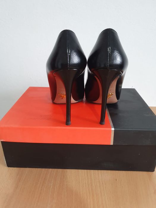 Продам туфли Prada