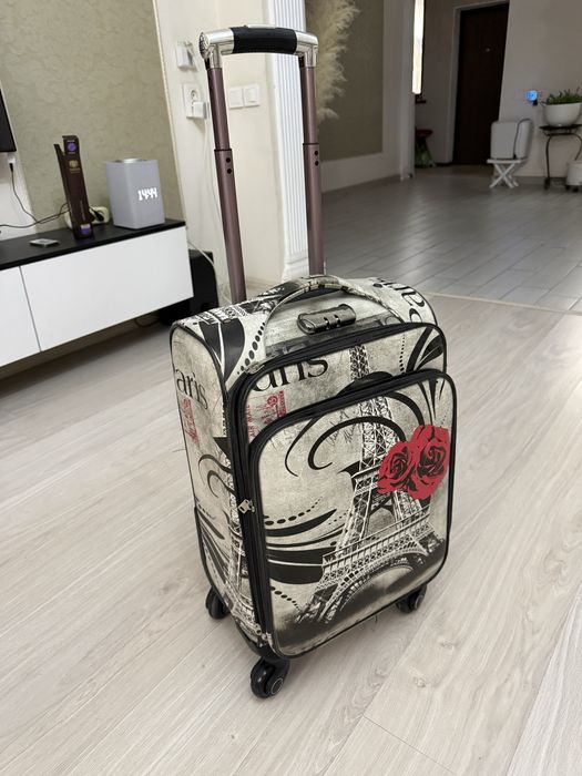 Чемодан компактный