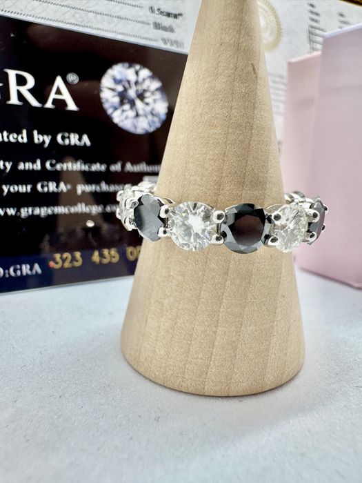 Сребърен пръстен с мойсанит (Диамант) 7 карата