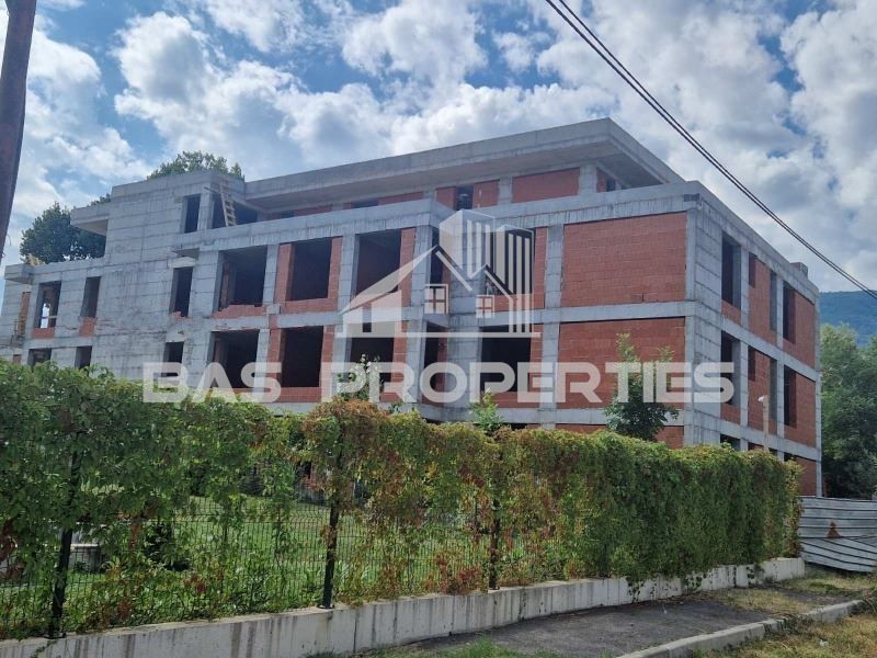 3-стаен в София-м-т Гърдова глава площ 105