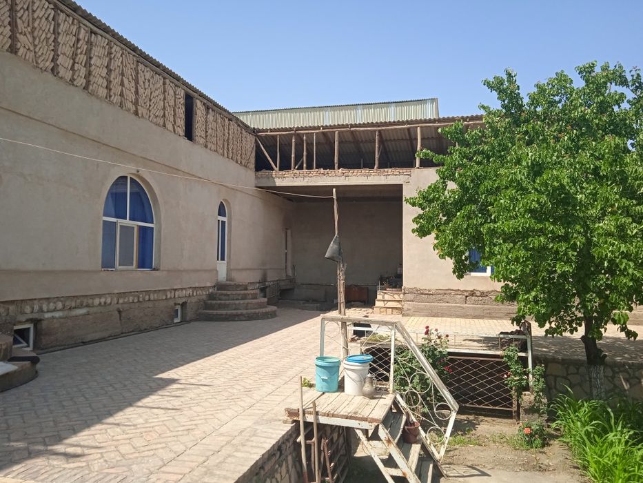 Хонаботда 8 сотокли участка сотилади