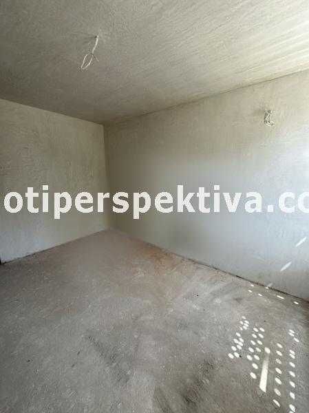 Продава се Тристаен апартамент в Пловдив, Кючук Париж - 101 кв.м за 990 €/кв.м - Снимка #2