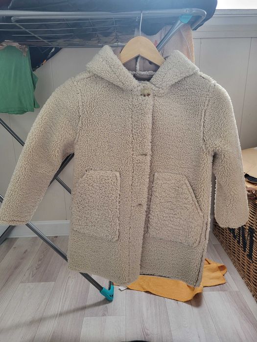 Продам куртку детскую