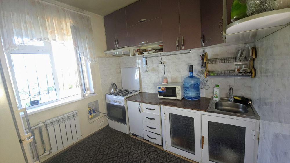 Chorsu yo'l yuzida kvartira  3/4/4