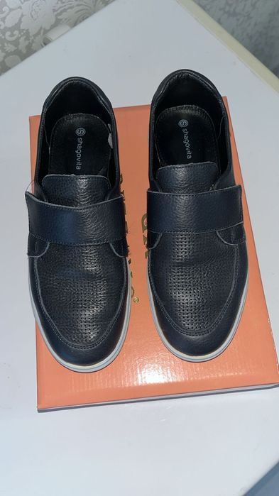 Продается подрастковые туфли