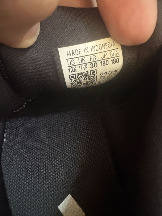 Adidasi fetite nr 30