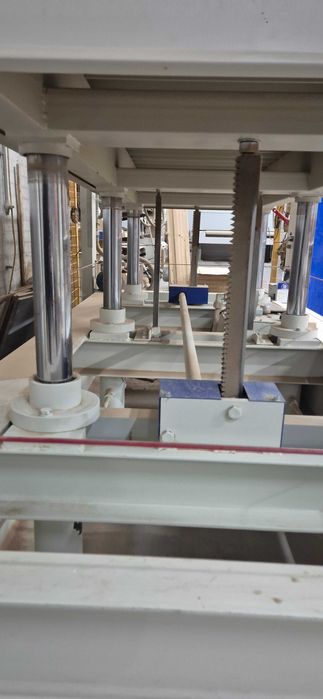 Топла преса ,, ORMA" за фурнир и врати