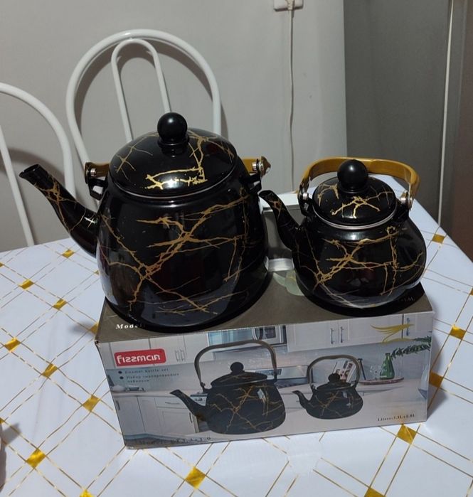 Чайники набор ..