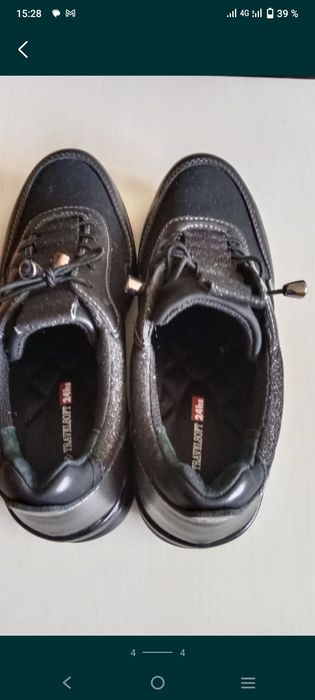 Новые женские кроссовки