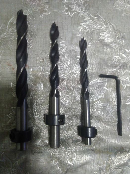 Инструмент для центровки сверления