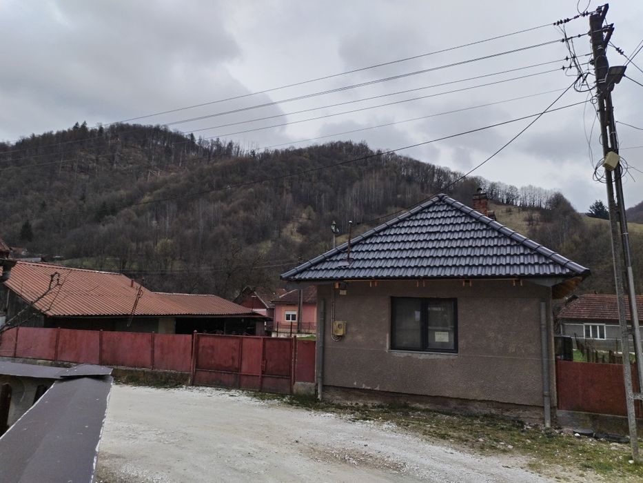 Vând casa cu teren Rusca Montana, CS