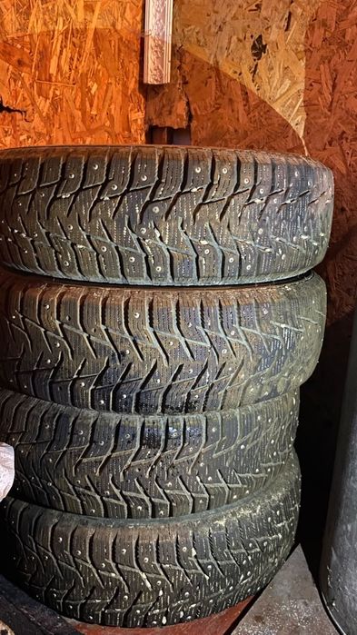 Продам Покрышки зимнийе