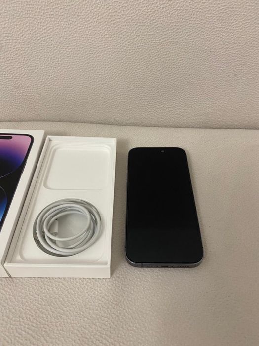 Продам айфон 14 про