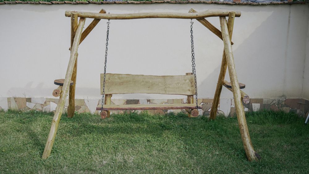 Balansoar rustic din lemn