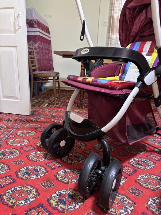 Продается НОВАЯ коляска + подарок