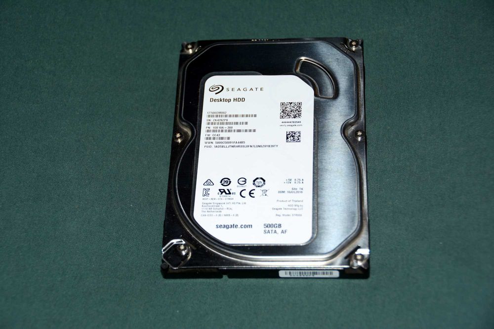 Жесткие диски Seagate 500 ГБ ST500DM002 и Seagate 160 Gb