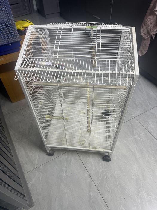 Продам клетку в хорошем состояние