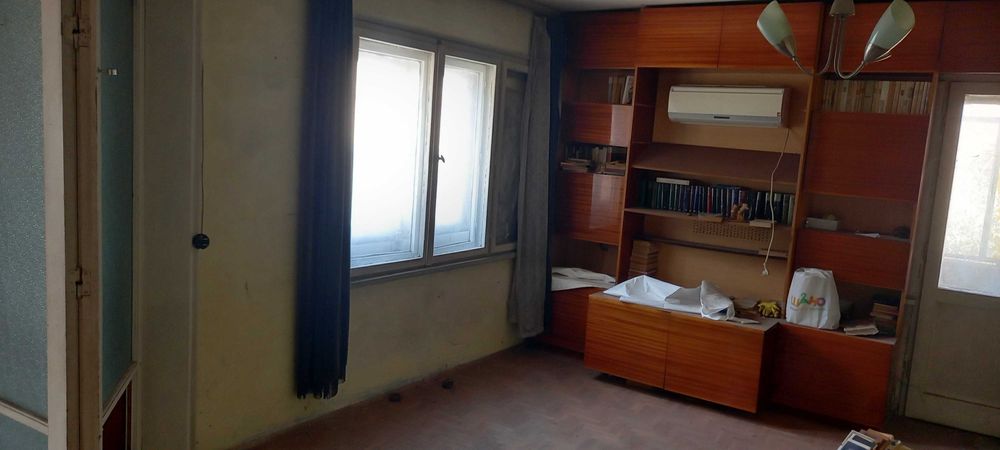 Продавам тристаен апартамент, идеален център - 90кв.м.
