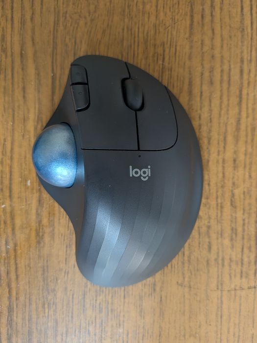 Logitech ERGO M575