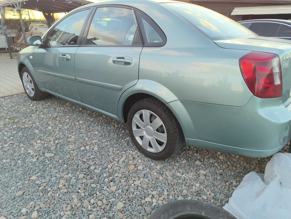 Chevrolet. Lacetti 1,6 benzină stare foarte bună