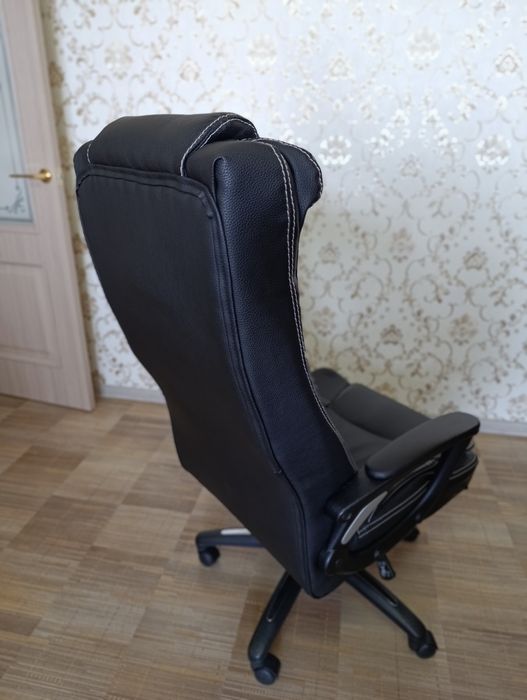 Кресло офисное удобное