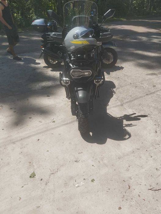 Tank Skuteri sotladi yangi hali 1 oy bòldi . 1200$ ga oldm .