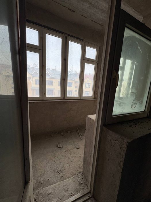 Генерал Узоков. Банковски дом 3 х ком. 145 м2 + 80 м2 мансарда