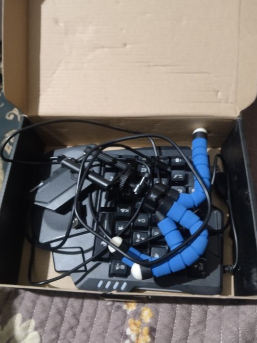 Продаю Игравую клавиятуру