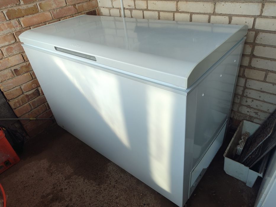 Продам морозильную камеру Pozis