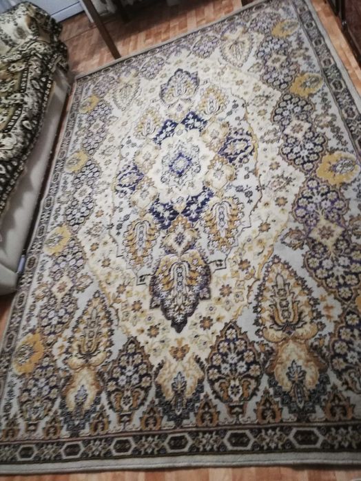 Продам чистые ковры