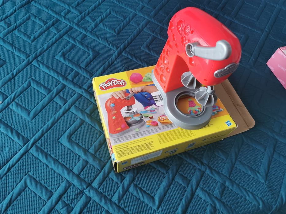 Trotineta cu scaun 7 în 1 roz+Cadou jucărie castel și set plastilina
