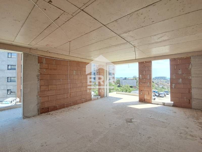 Продава се Тристаен апартамент в к.к. Св.Св. Константин и Елена - 137 кв.м за 2103 €/кв.м - Снимка #2