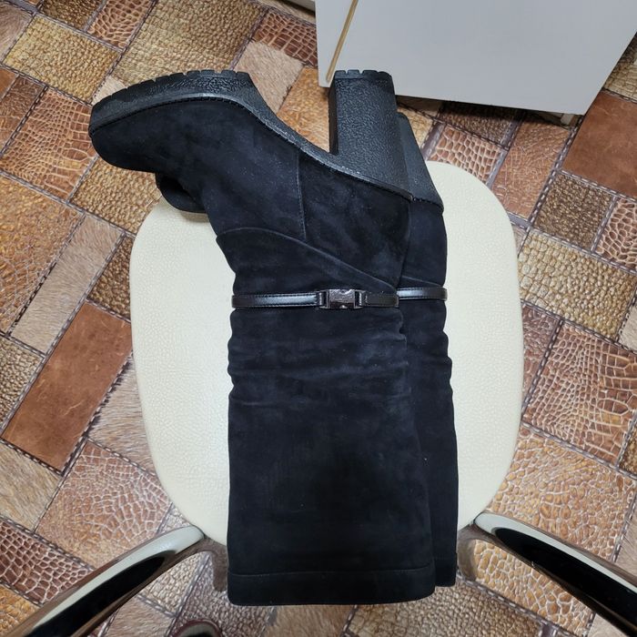 Продаю зимние сапоги