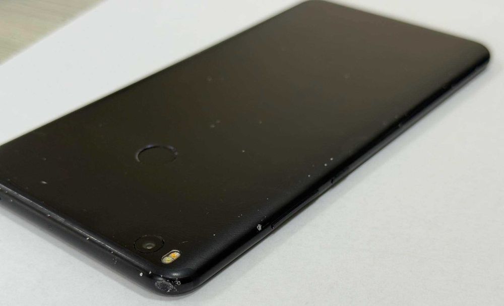 Телефон Xiaomi Mi Max 2 64GB