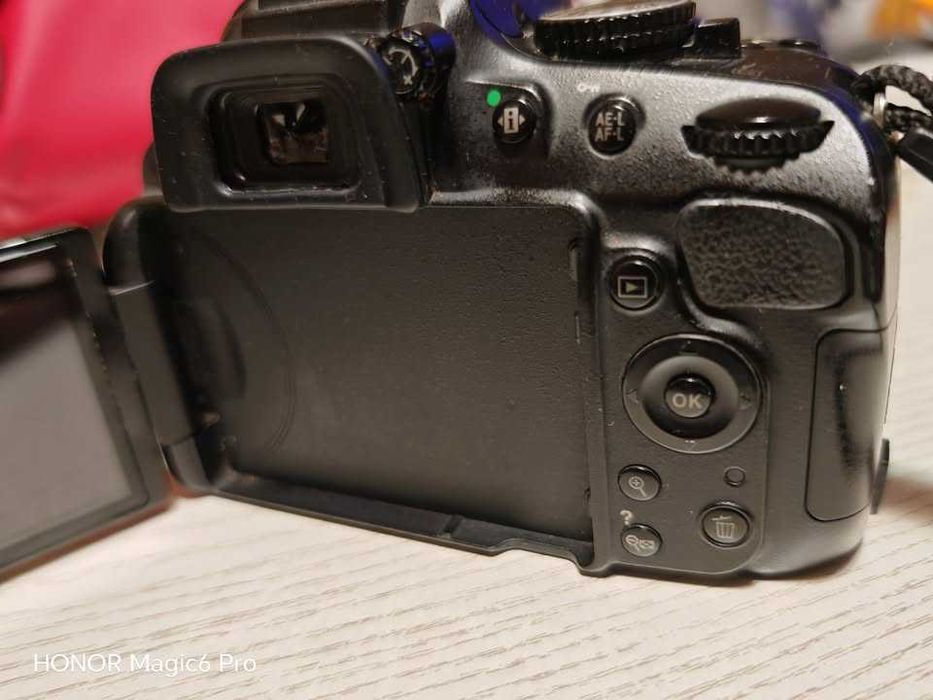 Nikon D5100 DSRL + obiectiv kit