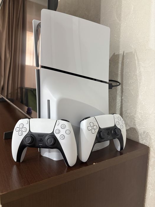 Продам Sony PS5 Slim