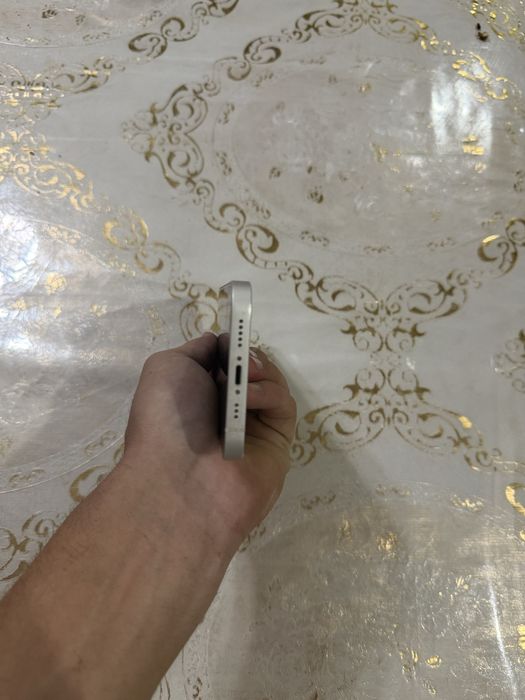 Продам iphone 13