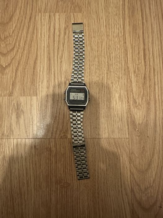 CASIO часы новые