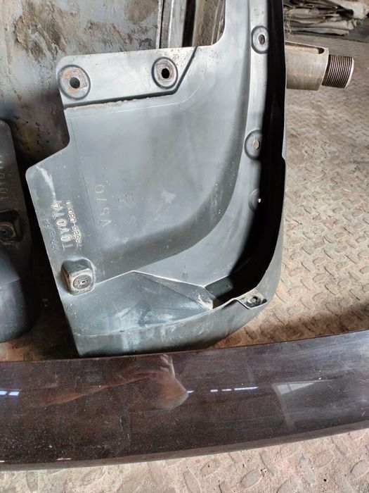 Запчасти на Ленд Крузер 200