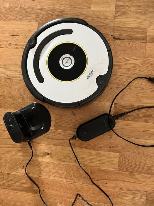 iRobot - пылесос для сухой уборки